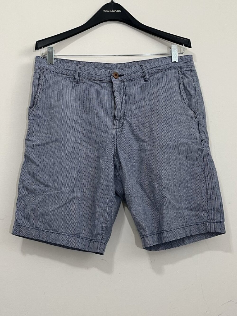 Tommy Bahama Chino Shorts Men's 34 Blue Linen Cotton 10" Inseam Striped Casual